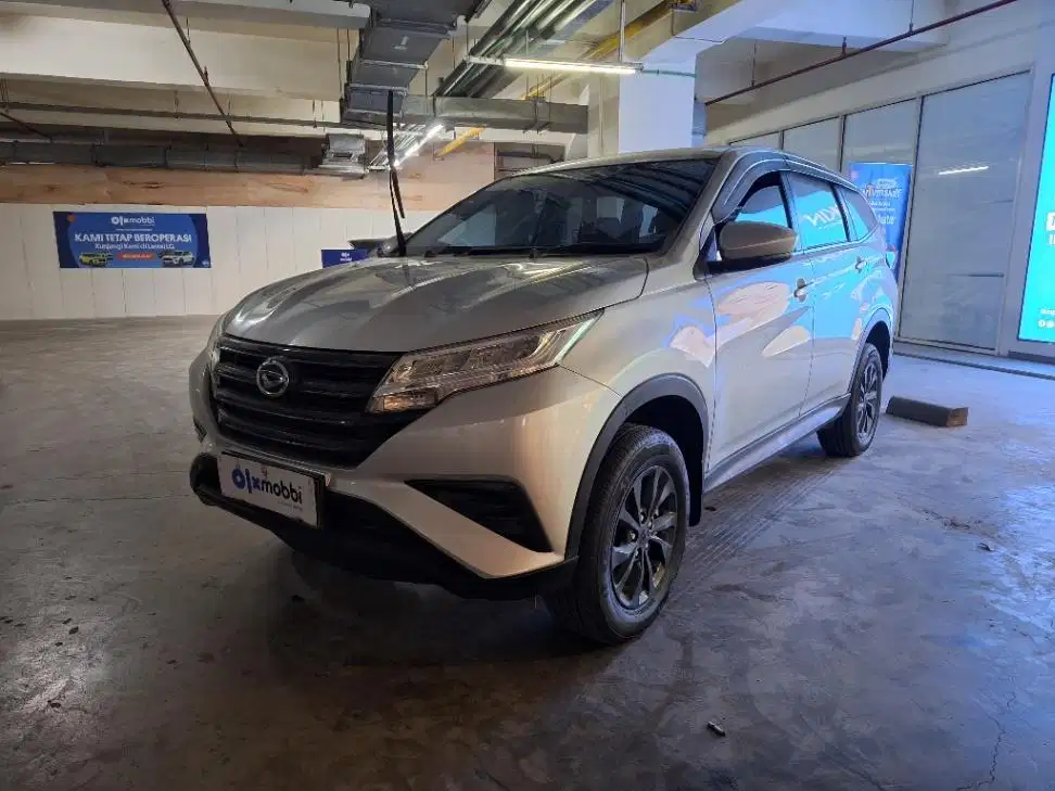 Daihatsu Terios 1.5 X Bensin-MT 2022 Silver