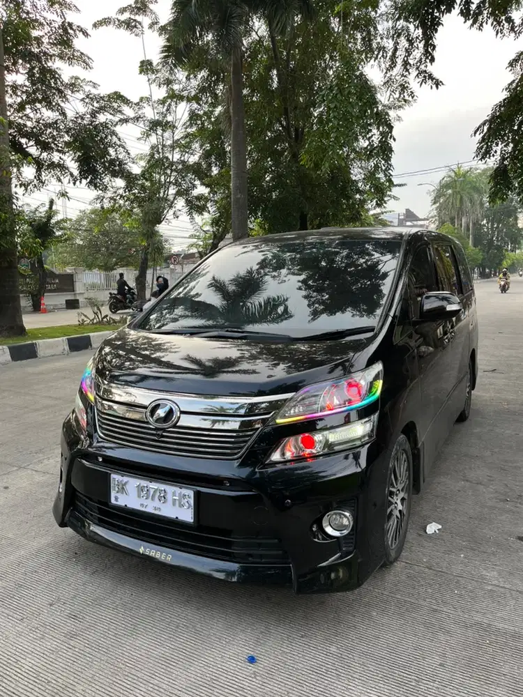 Toyota Vellfire 2013 Bensin
