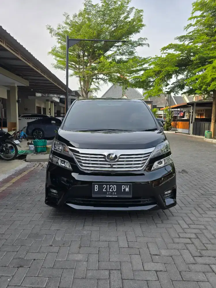 Velvire z 2.4 premium sound 2011, km76.000