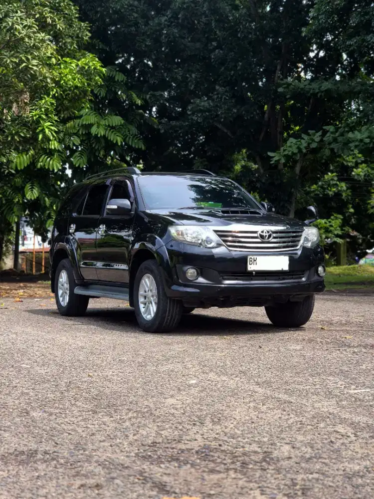 DIJUAL CASH / KREDIT FORTUNER VNT