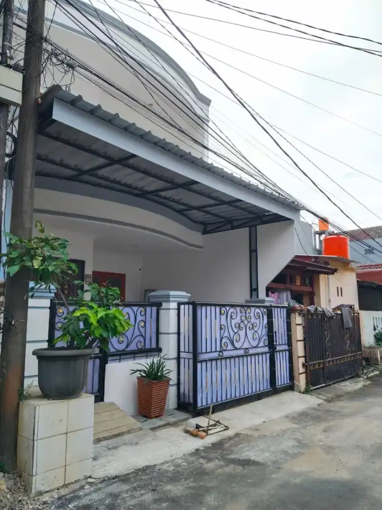 Rumah 2 lantai di taman harapan baru Bekasi