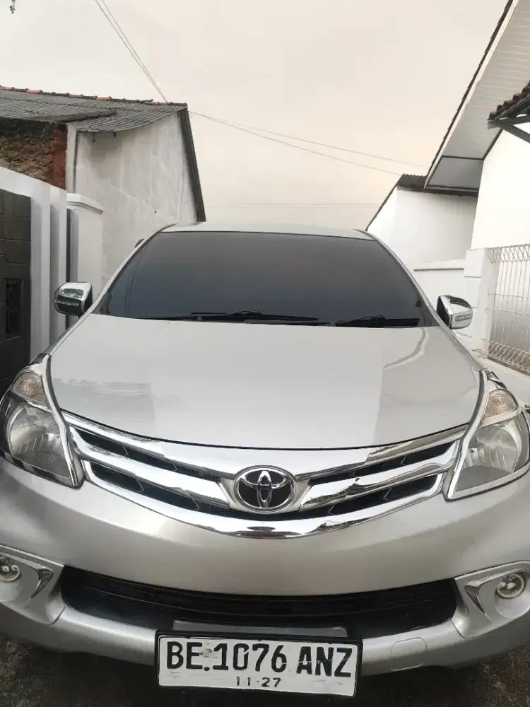 Avanza G 1.3 tahun 2012  warna silver