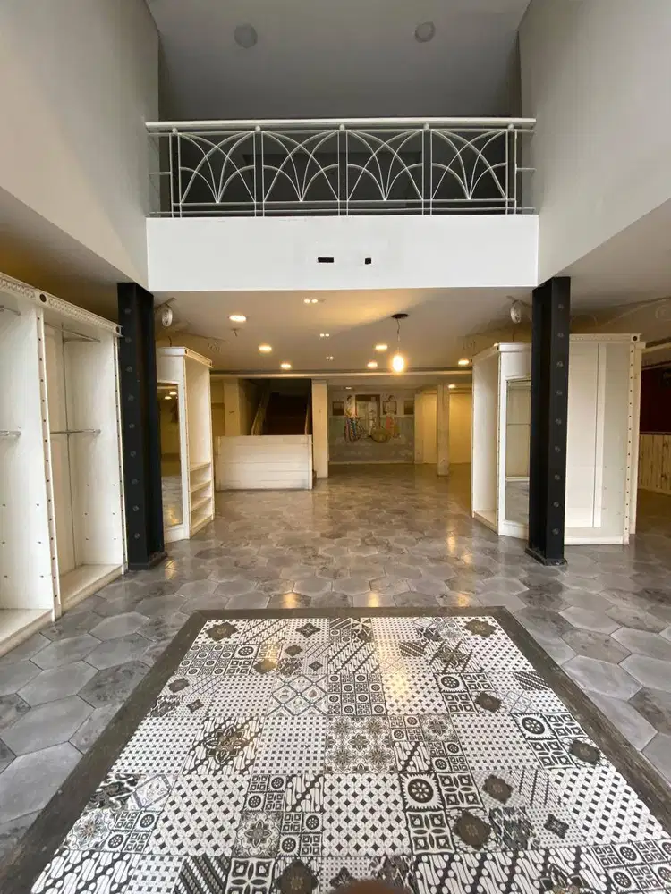 Ruang-Usaha Sukajadi Bandung Cocok untuk Cafe Resto & Kantor