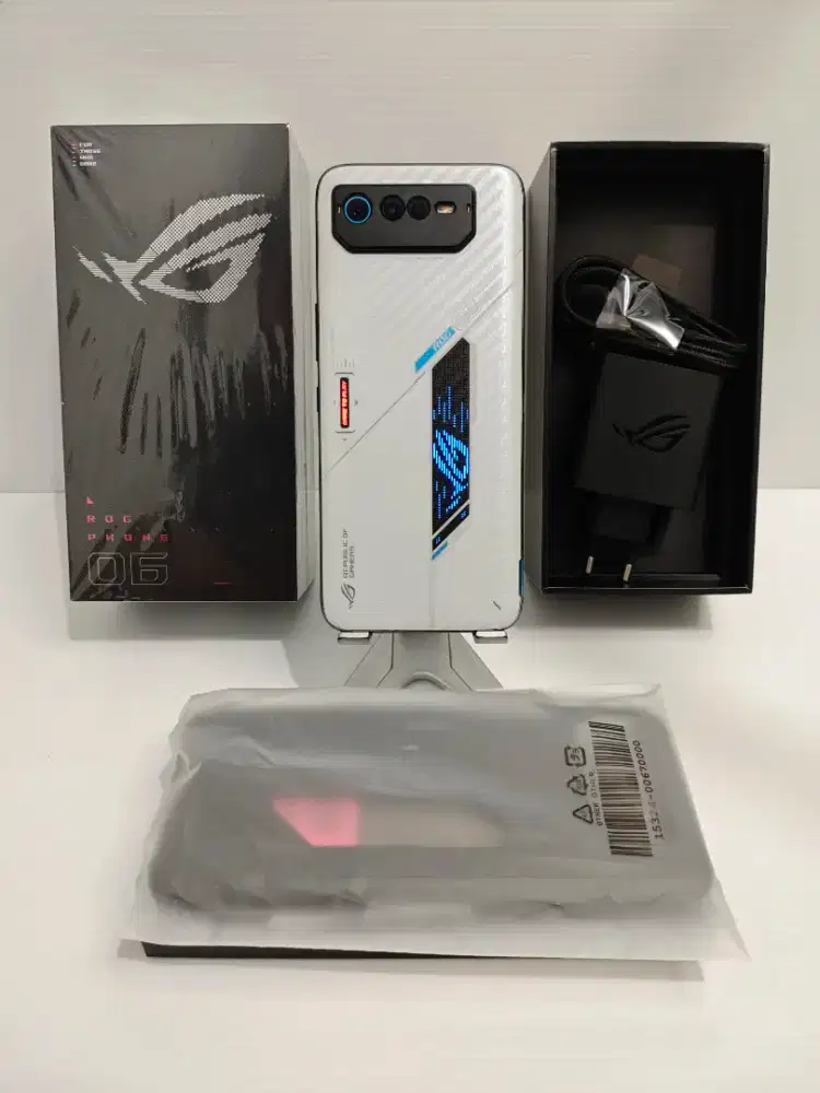 Asus Rog Phone 6 5G 8/256 Gb Likenew 99% yah Ex Resmi Bonus bs TT/BT..