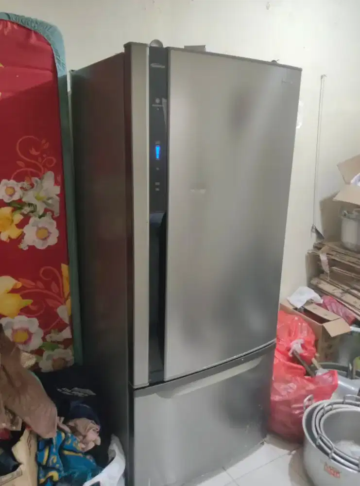 Kulkas Panasonic bekas mati