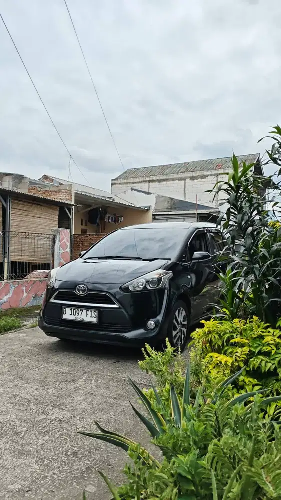 Pajak On panjang Sienta G MT thn 2018 Calm and Cool