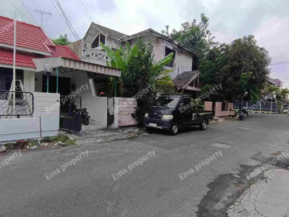 Dijual rumah pusat kota jl. Nginden Intan Timur