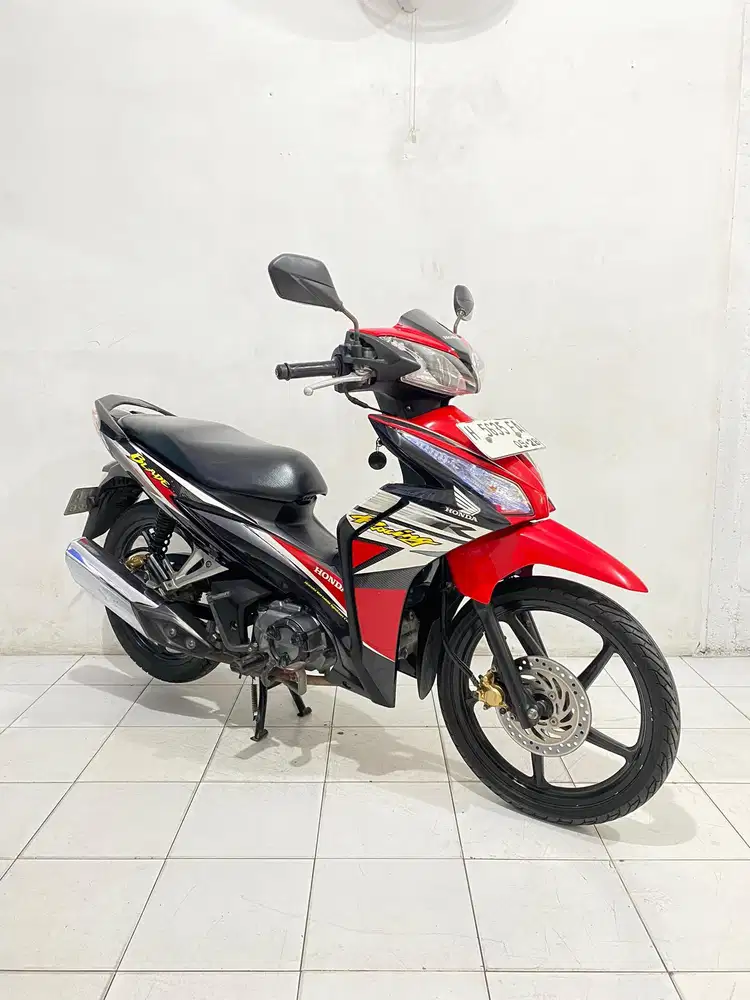 BLADE 2013 top istimewa