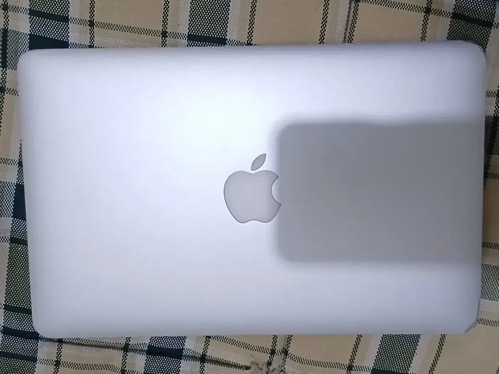 Macbook Air 11 inch, 2013 Silver