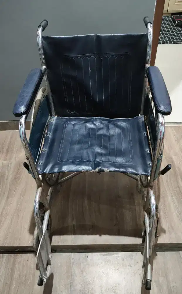 Di jual kursi roda bekas