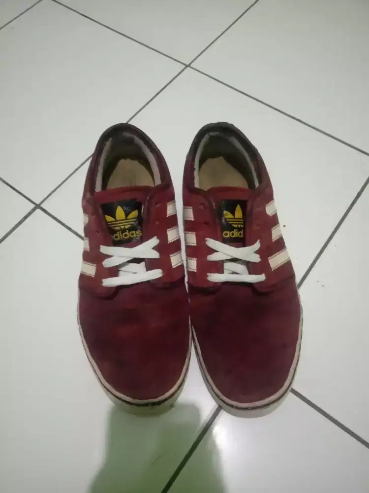 Adidas Maroon Original Size 42 2/3