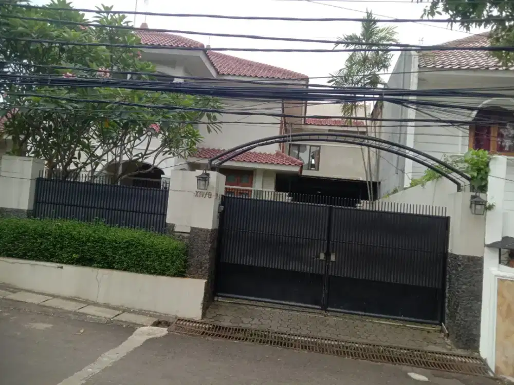 Di jual rumah strategis