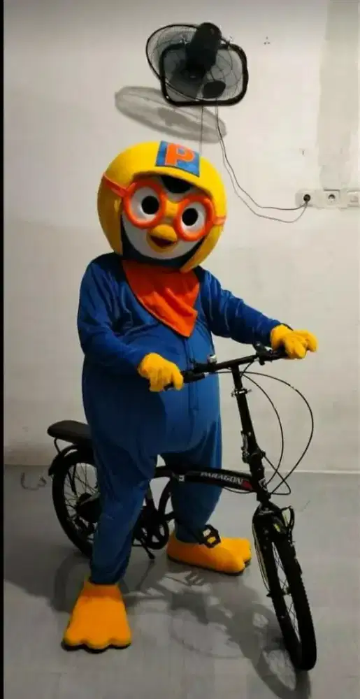 Jam dinding badut lucu