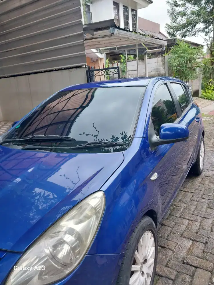 Hyundai i20 bekas 1.4cc warna biru