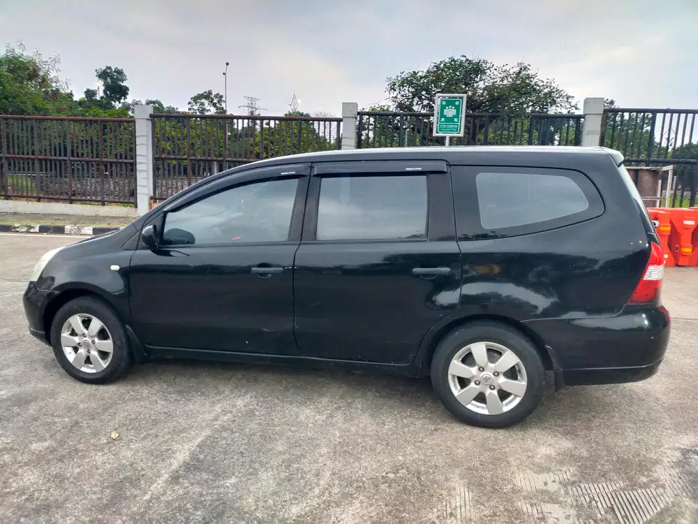 Nissan Grand livina 2007 Bensin