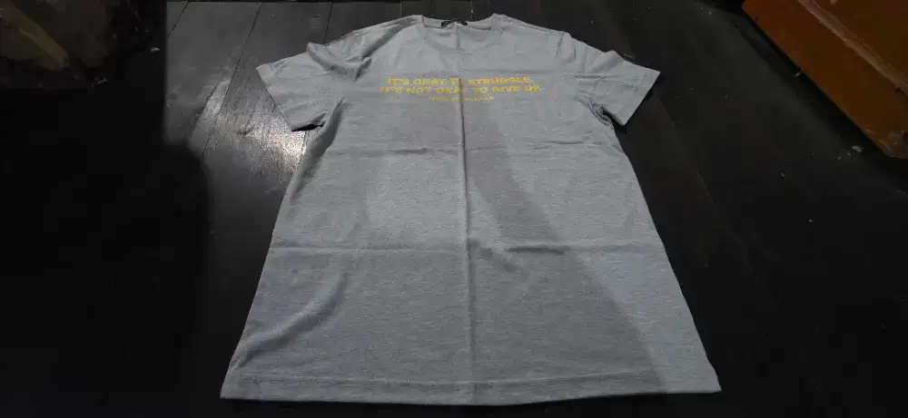 Baju lengan pendek Odissey