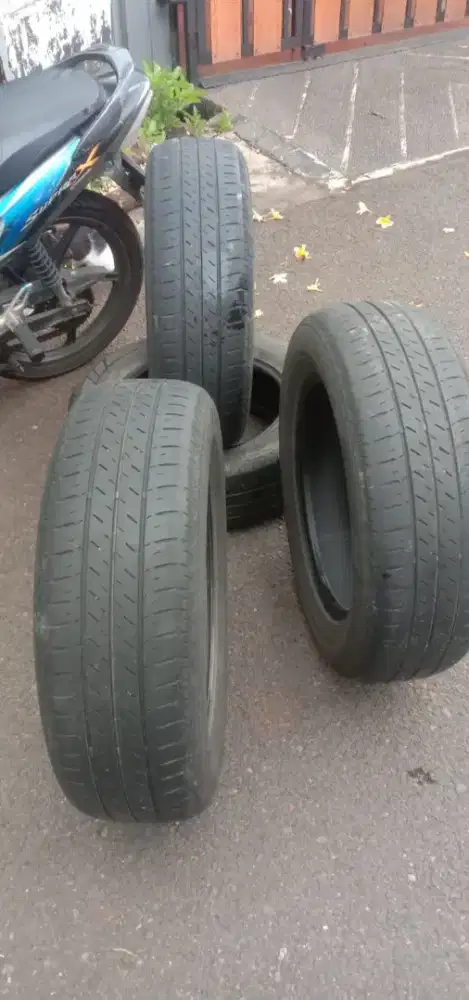 BAN MOBIL BEKAS RING 16 BEKAS INNOVA