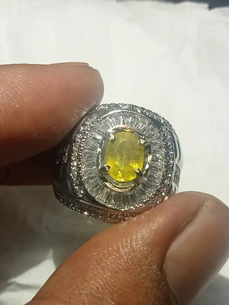 Yellow sapphire