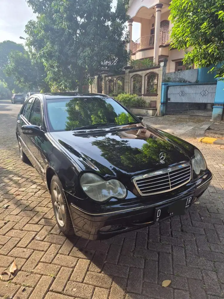 Dijual mobil Mercedes Benz C240 Elegance
