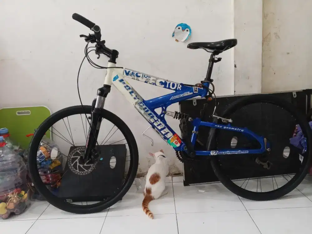 Sepeda gunung polygon vector mtb