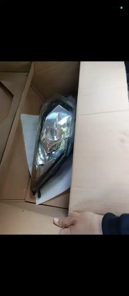 Barang bekas mobil calya ori