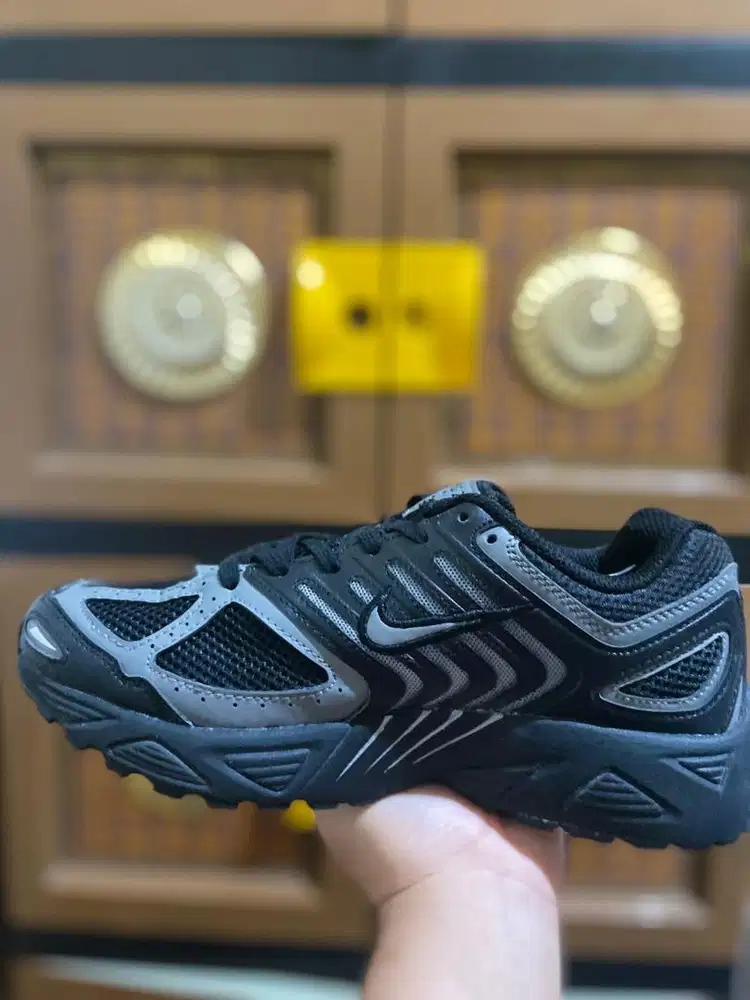 Dijual sepatu Nike Air Pegasus 2k5 Black