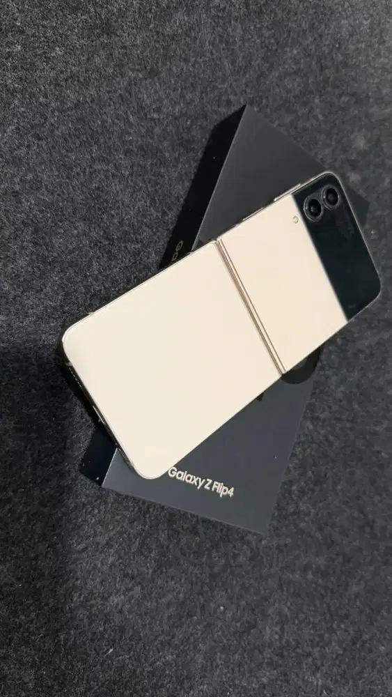 Samsung flip 4 pink rose