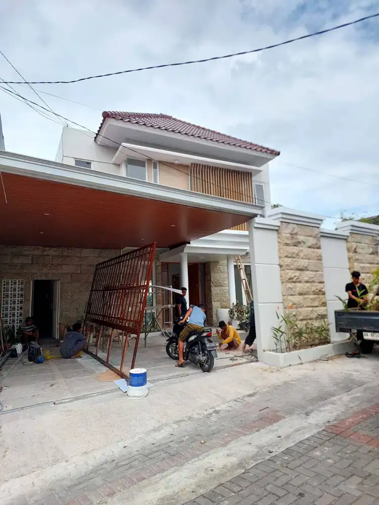 Rumah Cakep Halaman Luas dekat Hyatt Regency Palagan