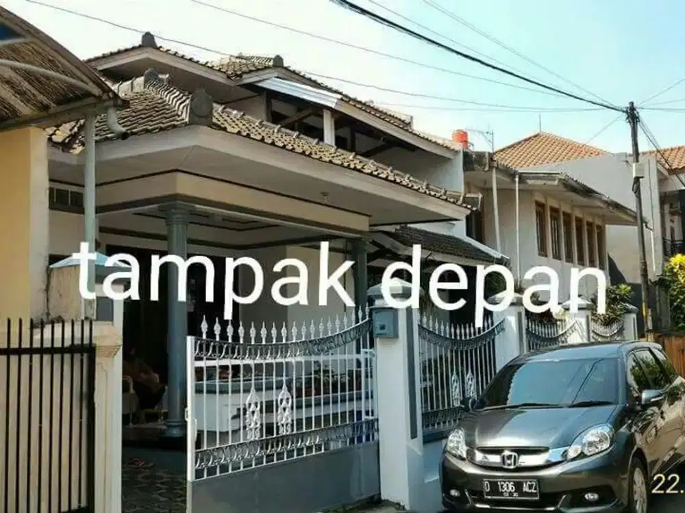 Rumah 2 Lantai Terawat di Sayap Batununggal Bandung