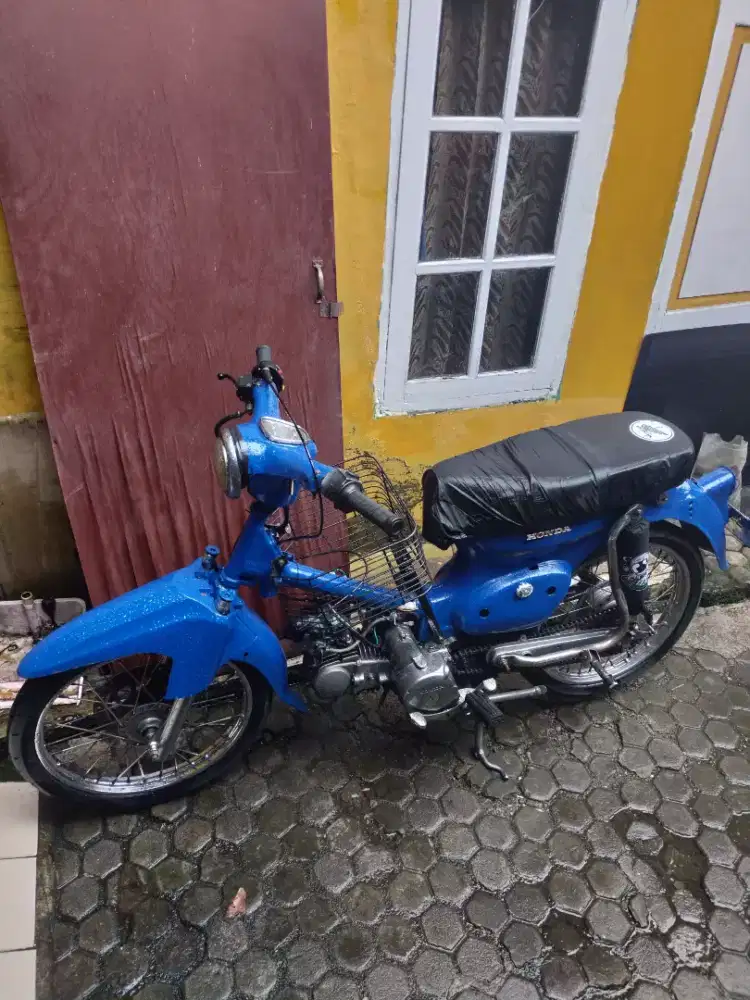 Motor antik honda c70