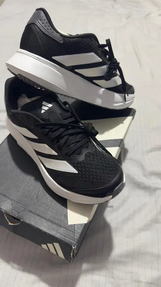 Sepatu running adidas original store