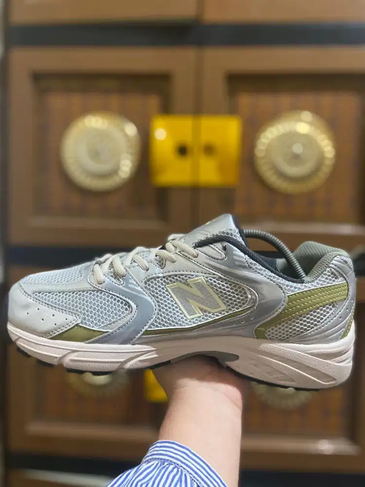 Dijual sepatu New Balance 530 Grey metallic