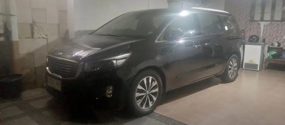 Kia Grand Sedona 2018 Bensin