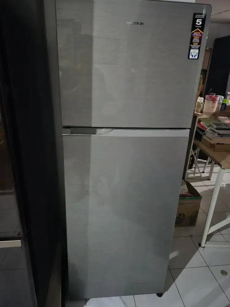 Kulkas 2 pintu msh baru jual murah