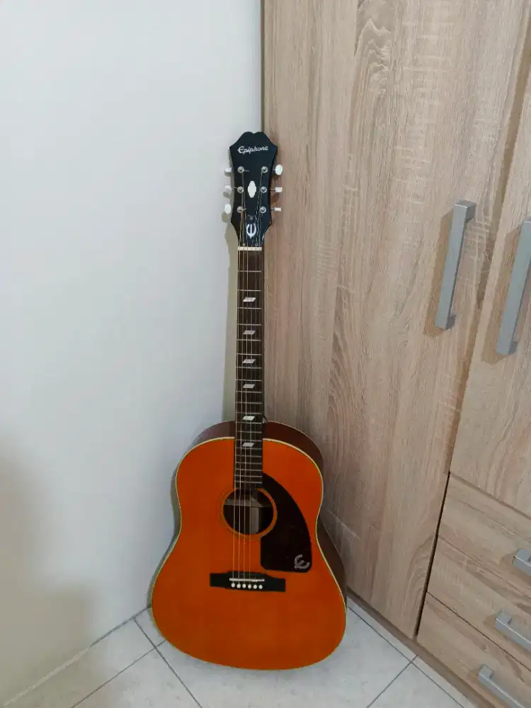 dijual gitar acoustic epiphone