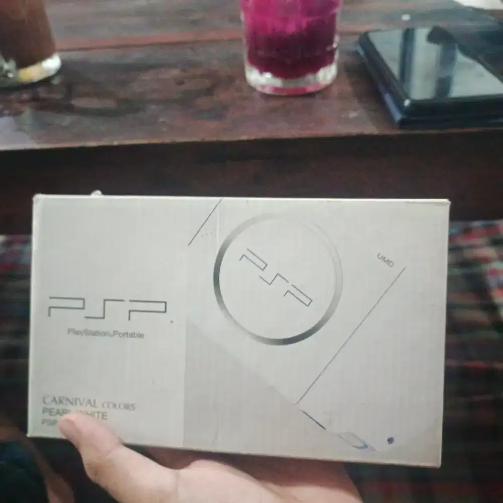 PSP 3000 pearl white