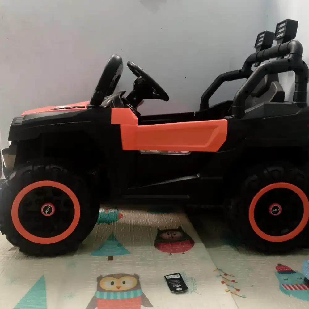 Mobil mainan anak