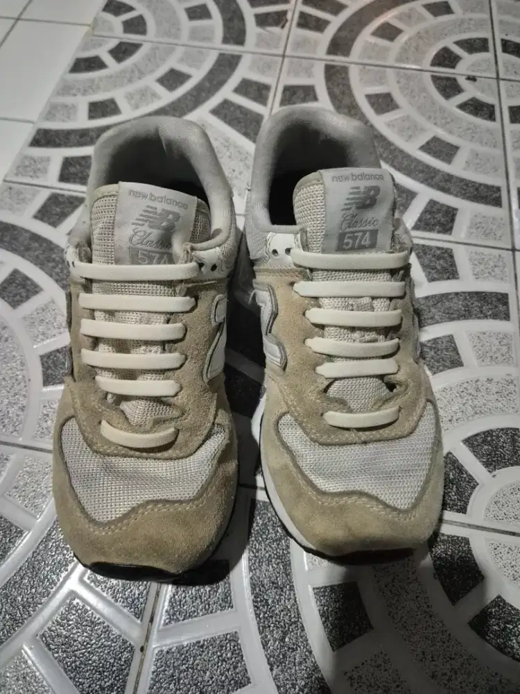 Sepatu New Balance 574 Classic