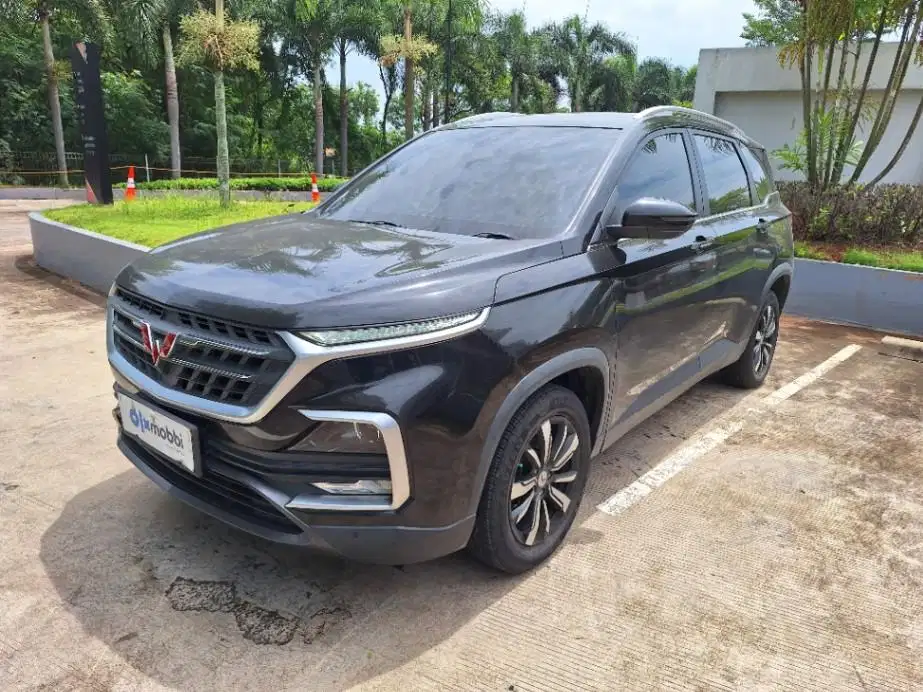 Wuling Almaz 1.5 Bensin-AT 2020 Hitam