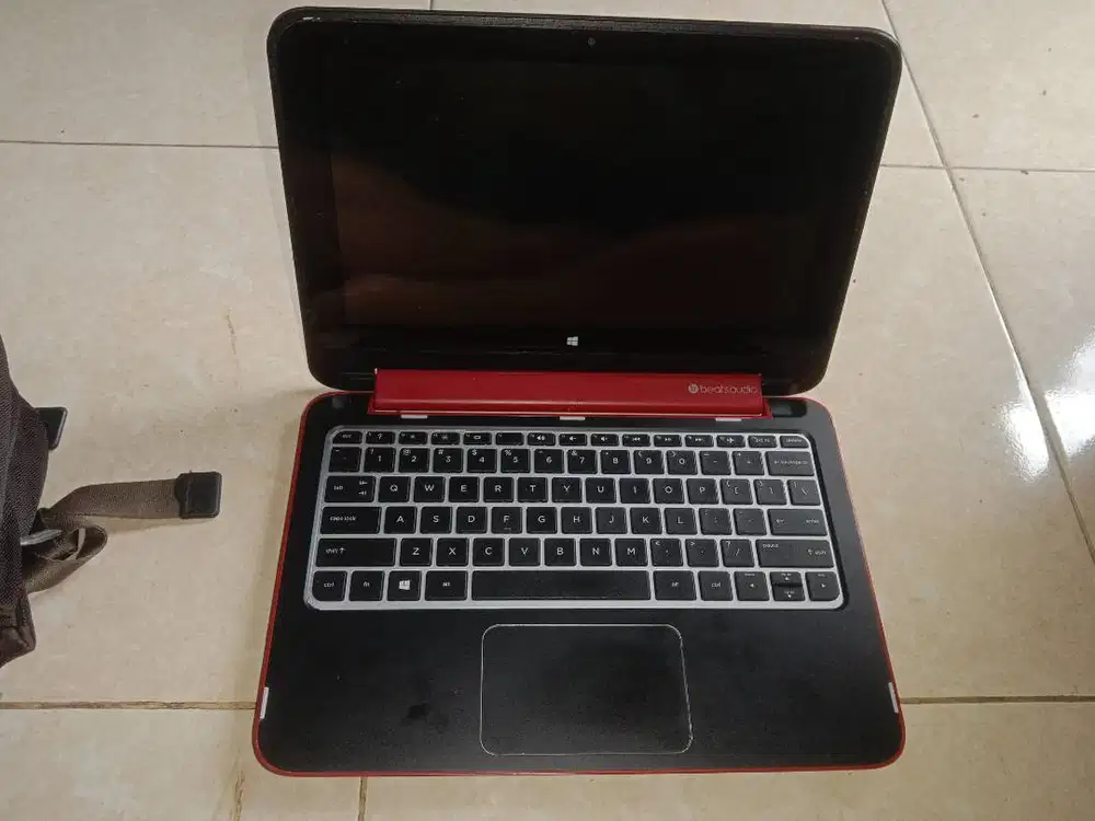 Laptop HP Pavilion 11-n028TU