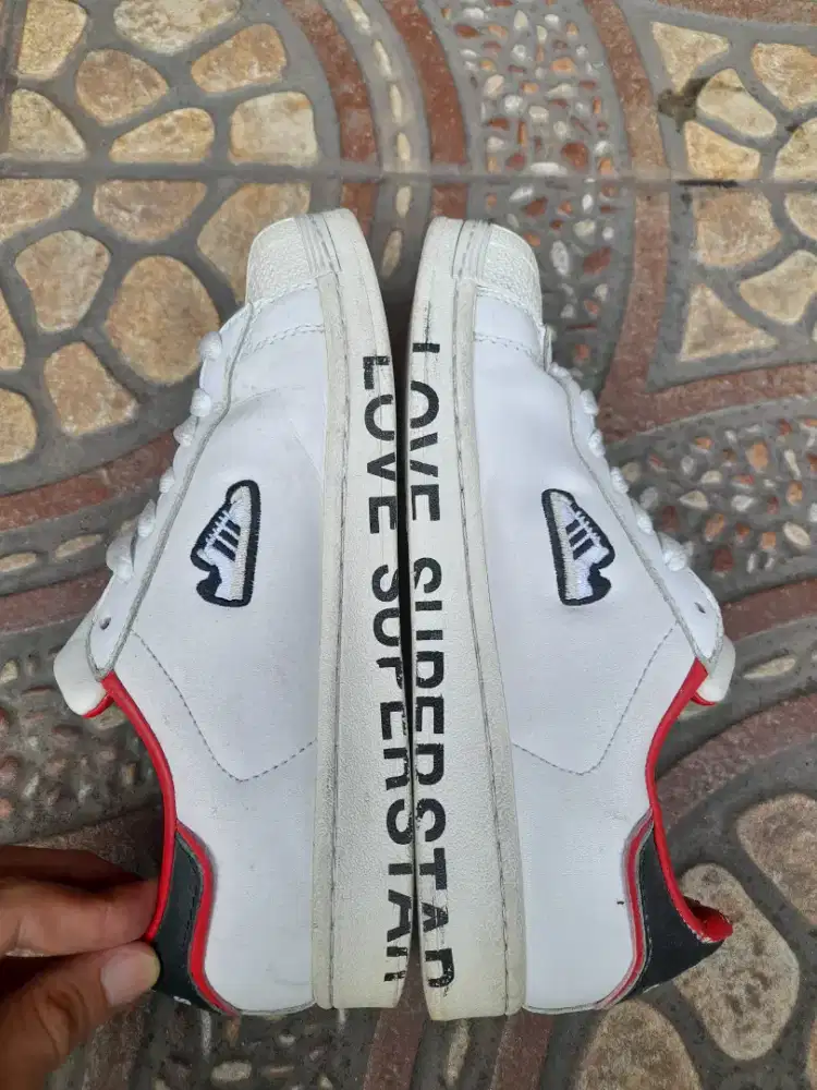 SZ 37 ADIDAS SUPERSTAR LOVE