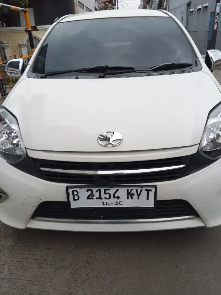 TOYOTA AGYA 2016 PUTI MULUS TERAWAT. STNK PANJANG