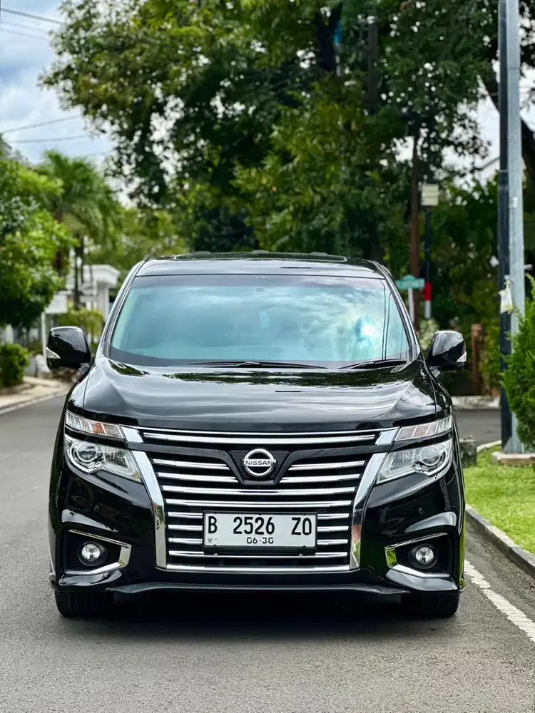 Nissan Elgrand HWS 2.5 LOW KM 90 rb !!