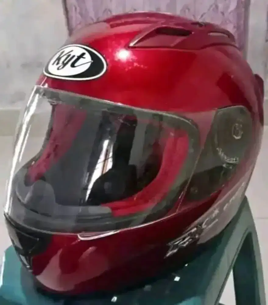 Jual helm kyt Merah maron