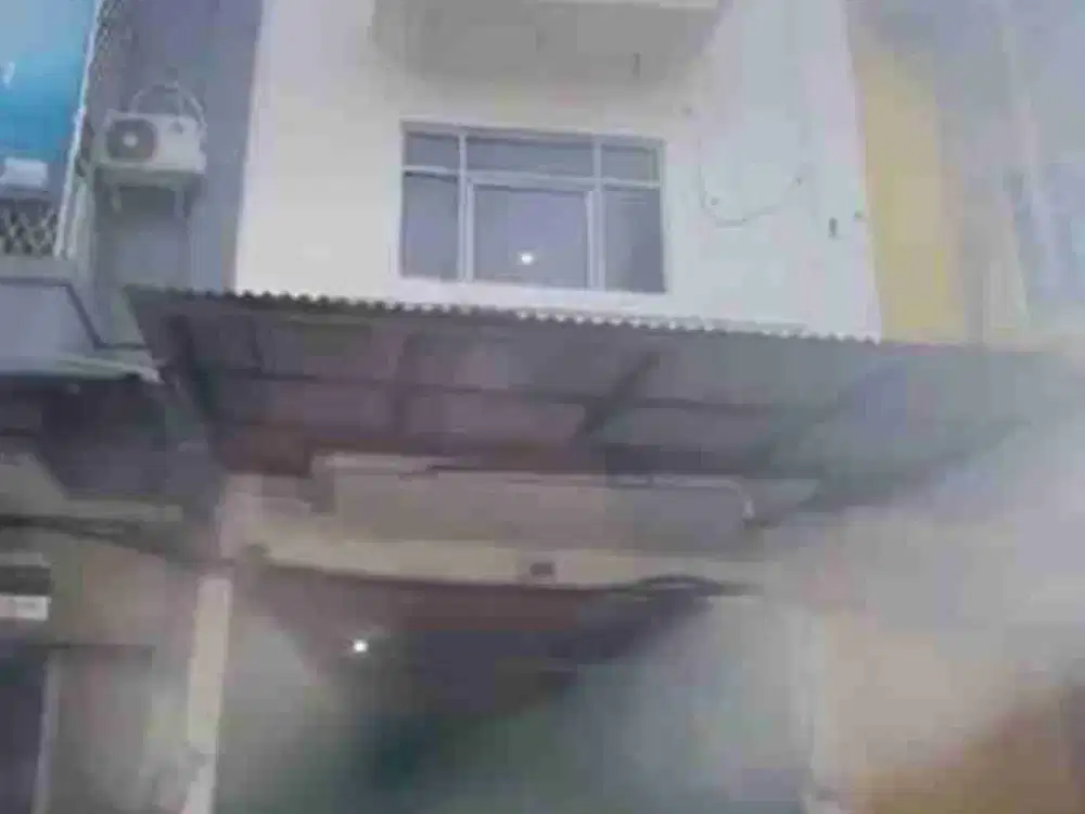 Disewa Ruko 3.5 lantai di Taman palem lestari (Jl Boulevard), Cengkareng, Jakarta Barat