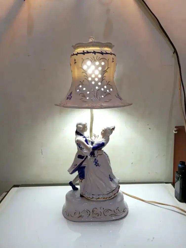 Lampu patung keramik T.50cm