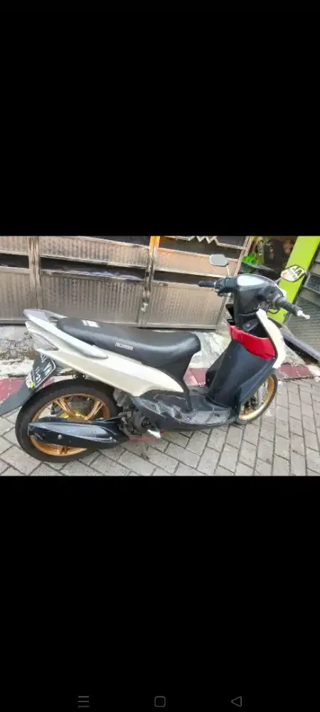 Mio 2011 putih gress