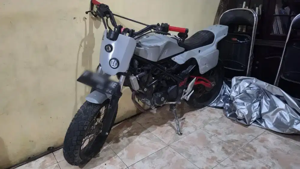 Flat tracker honda CB150R CC 2014