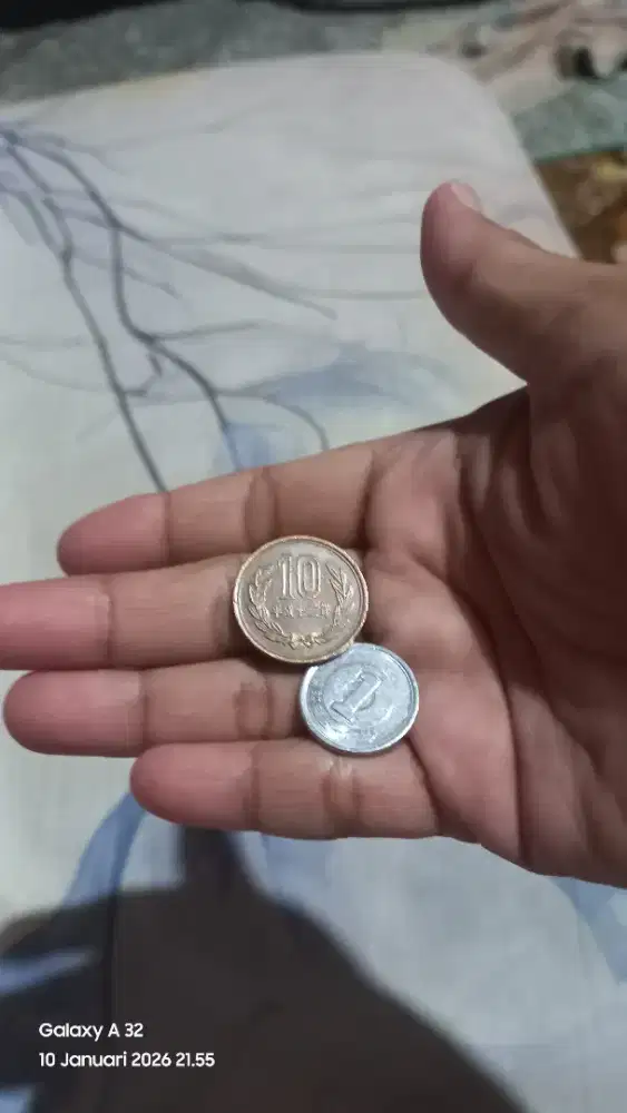 Dijual uang koin jepang