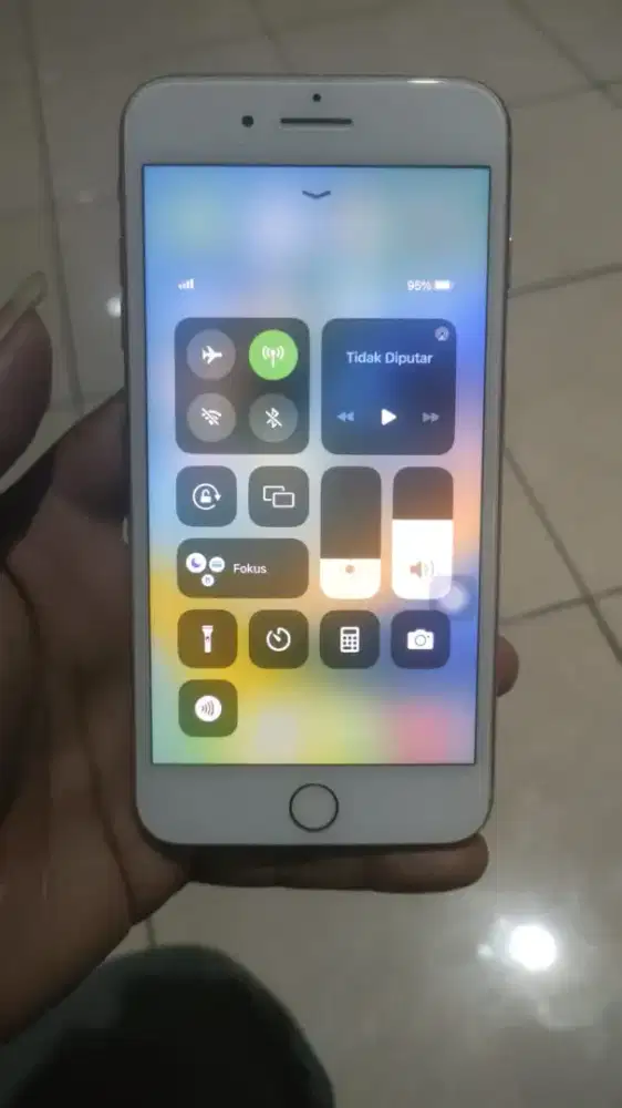 iPhone 8 plus 128gb wifi only